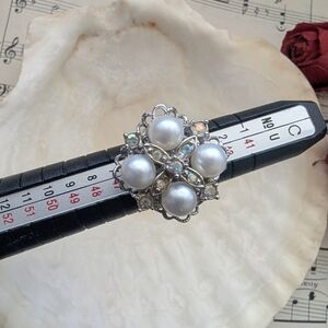 Vintage Sarah Coventry Silver and Pearl Women's Ring Size 3.5